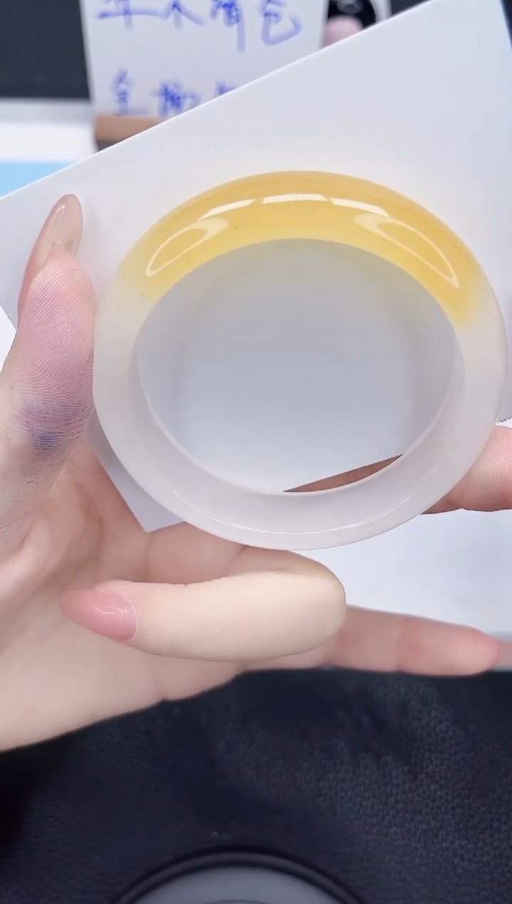 未镶嵌手镯石英质玉183-54.9