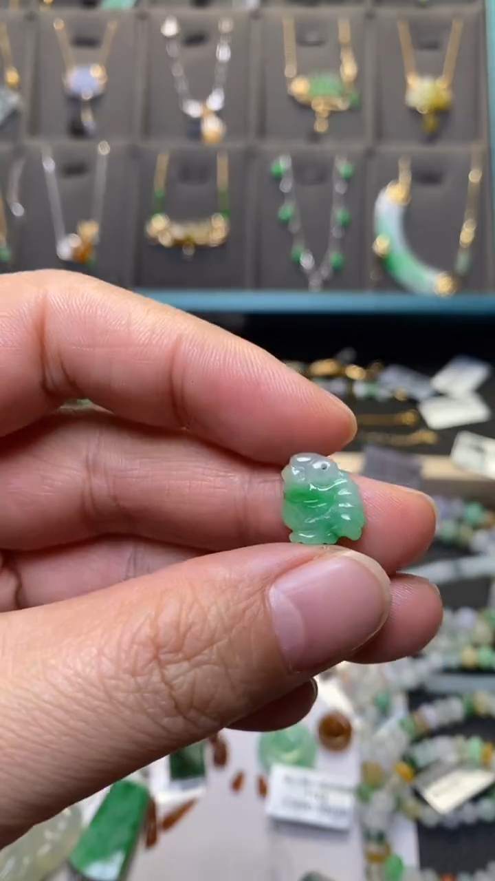 颈饰未镶嵌翡翠净货34449