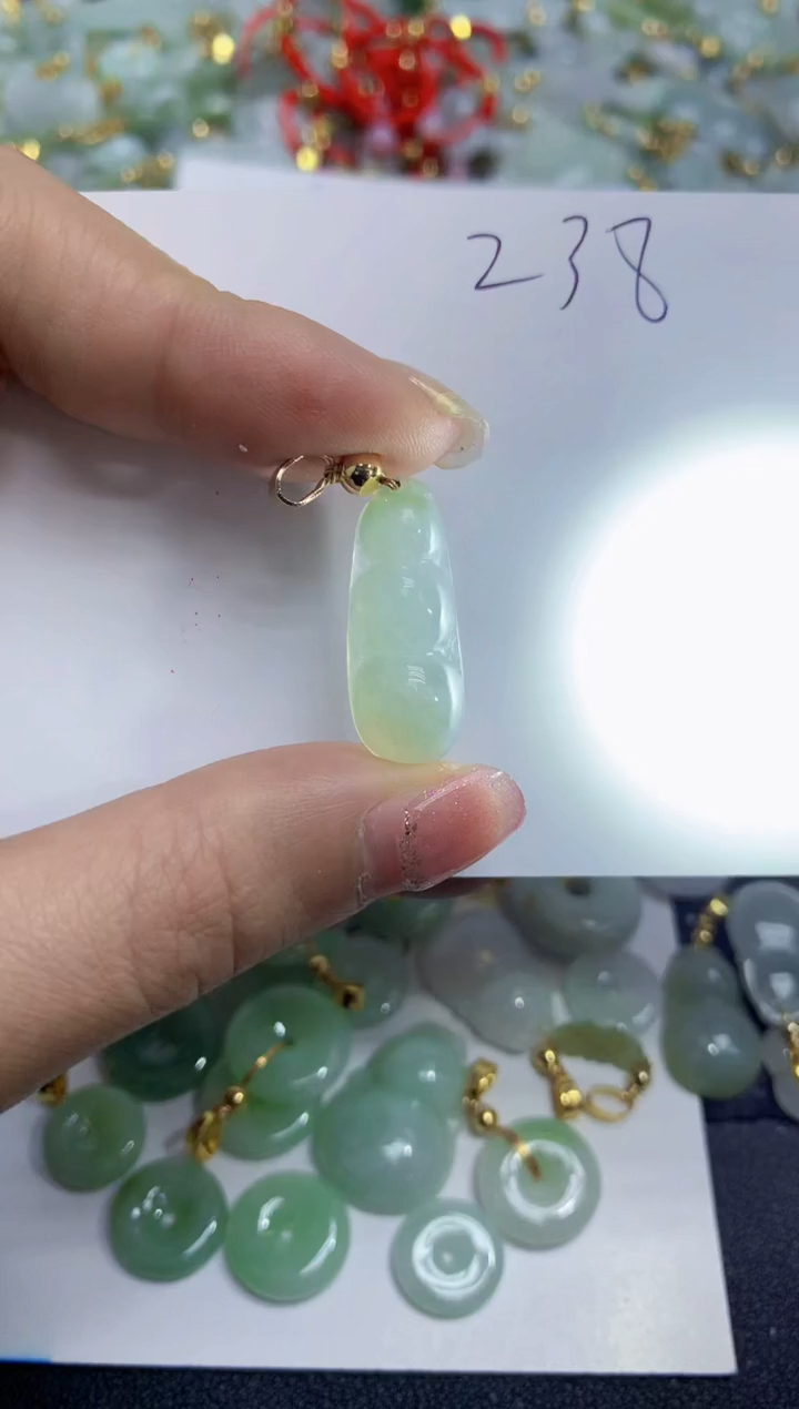 【闪购商品】翡翠颈饰合金天然翡翠A货