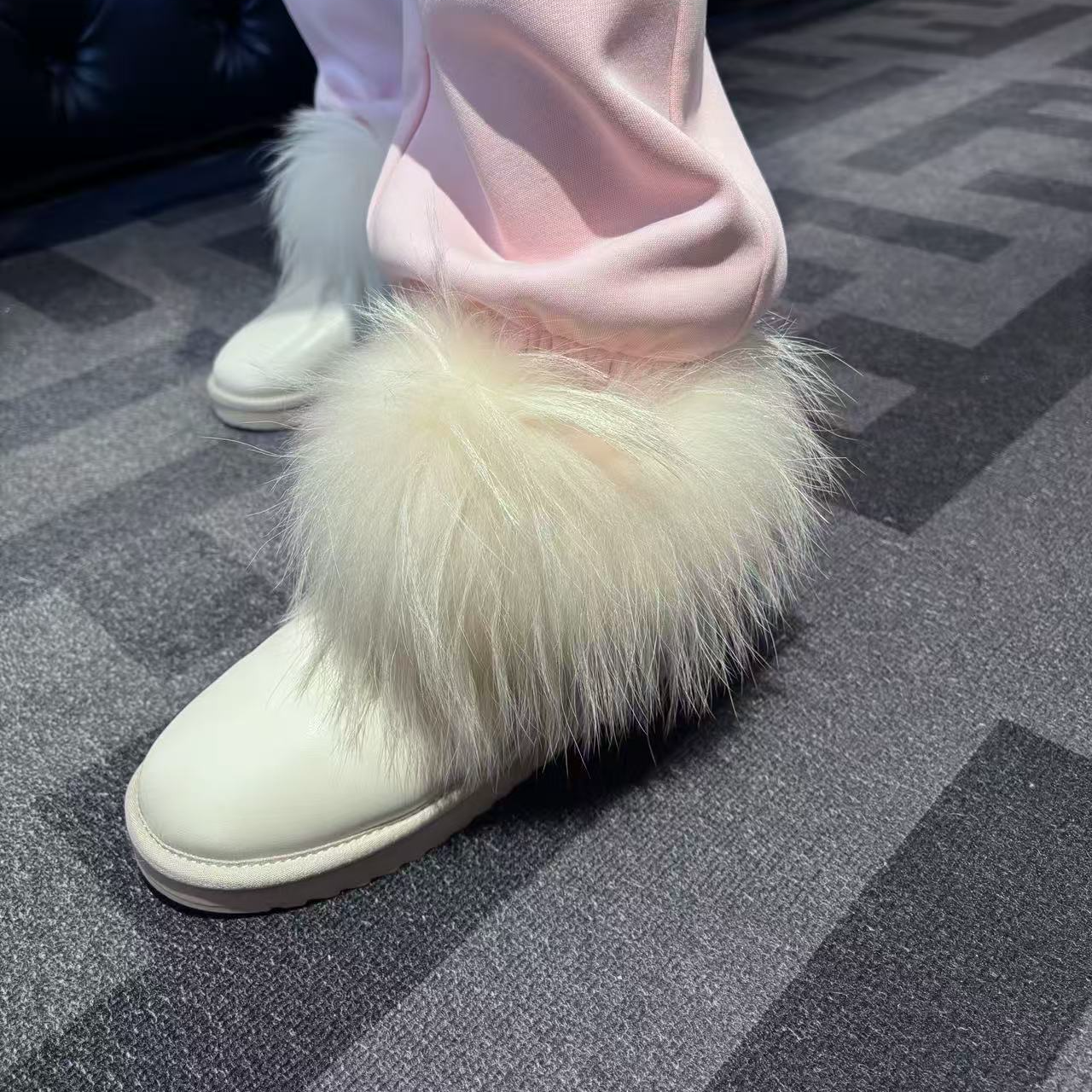 S300【毛绒小白鞋】白色毛毛牛皮小白鞋 XZ14264