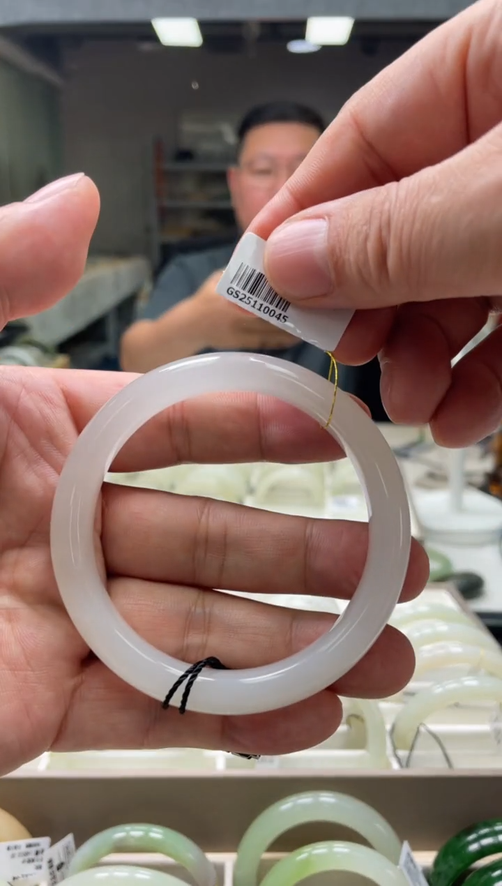 【闪购商品】和田玉手镯未镶嵌编码0045 圈口60-61