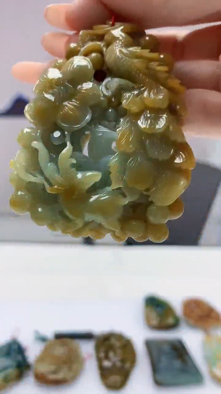 【闪购商品】定制翡翠未镶嵌4852DD-毛货挂件161