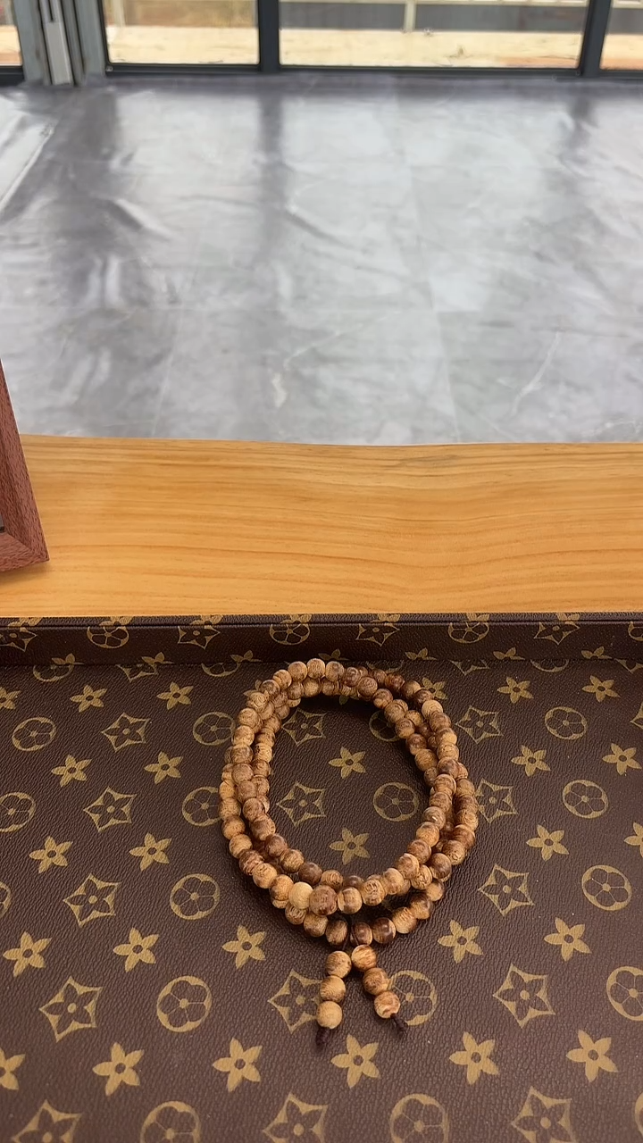 【闪购商品】沉香吊坠0.8黄油格圆珠多圈24克+