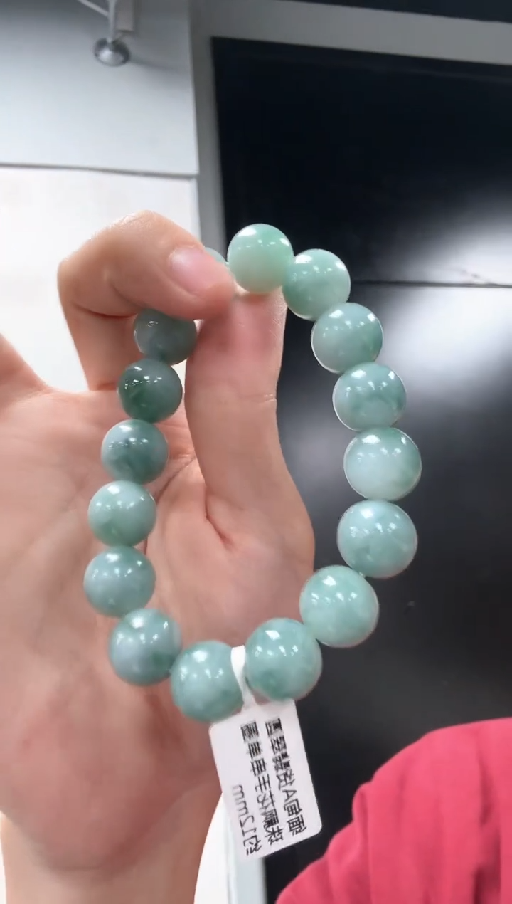 【闪购商品】翡翠手串未镶嵌翡翠手串104