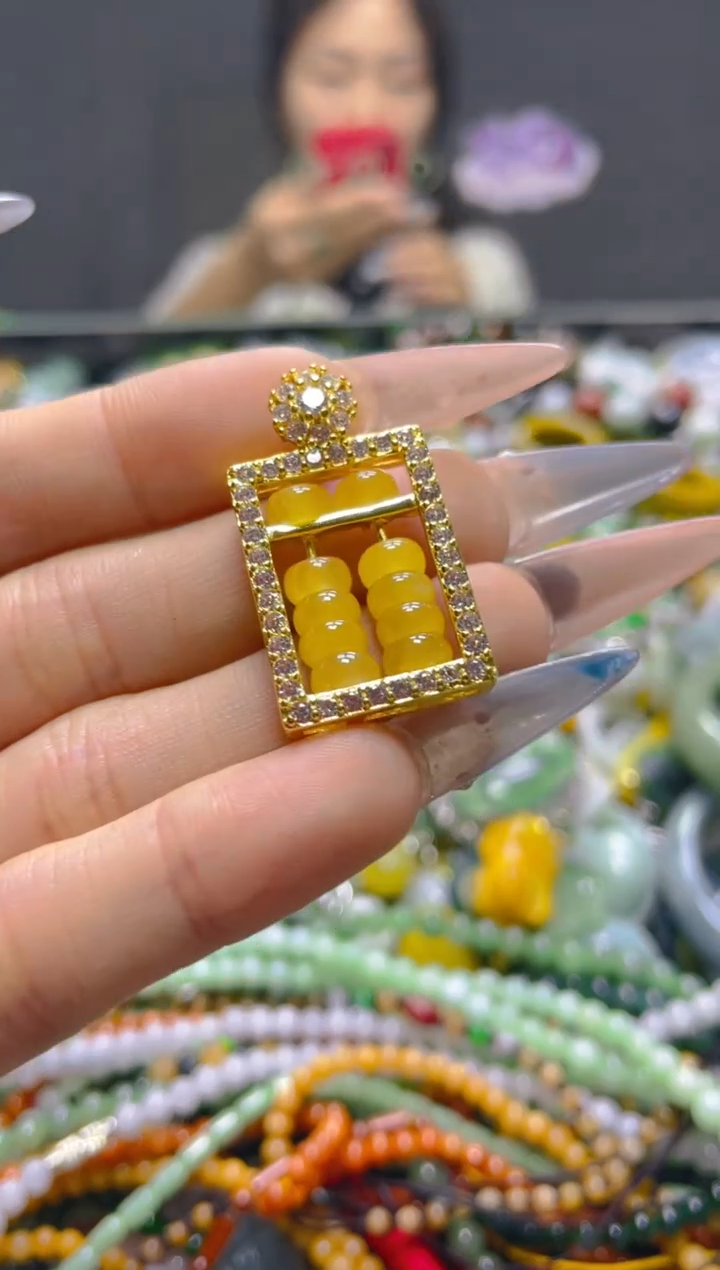 颈饰未镶嵌翡翠/Q/翡翠A货，一件也是批发价