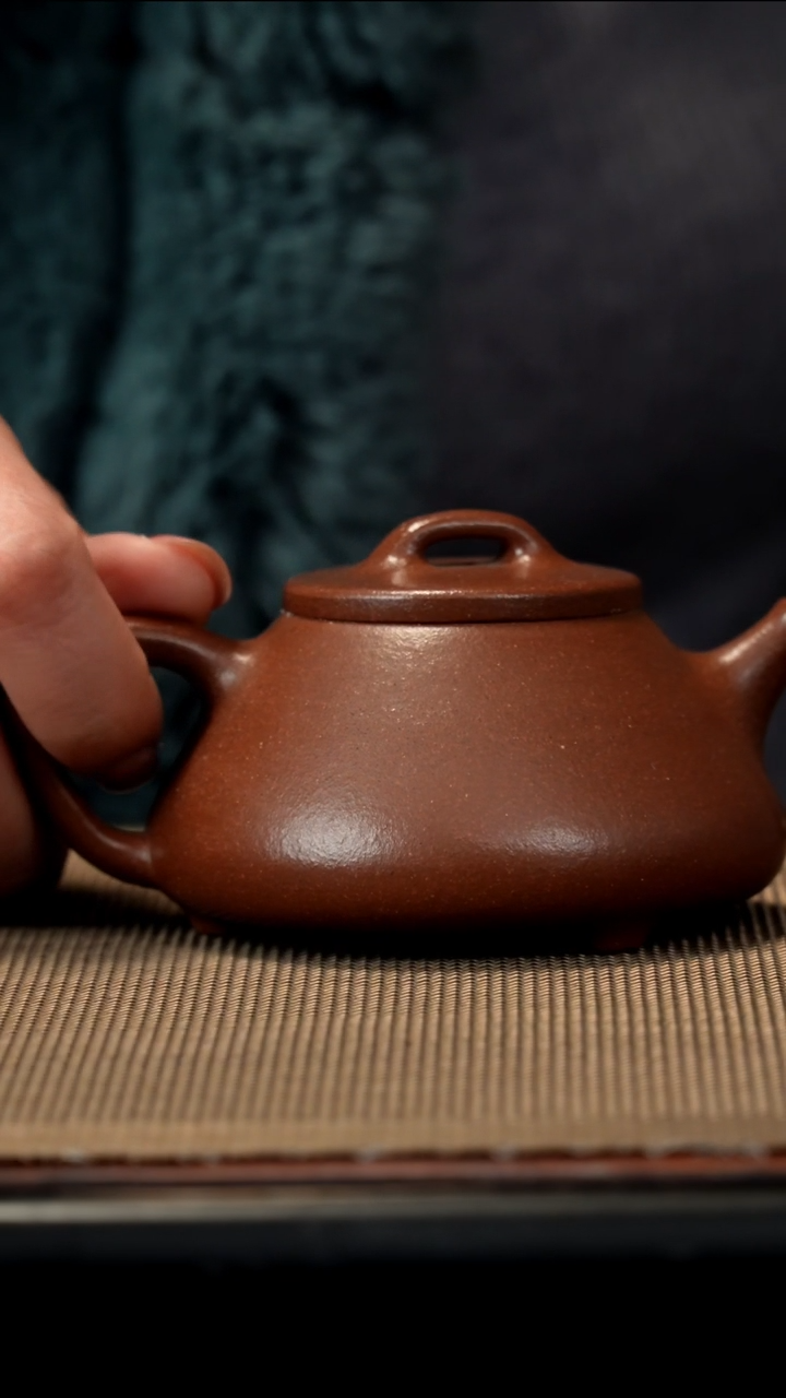 紫砂茶盏野山红泥石瓢150CC