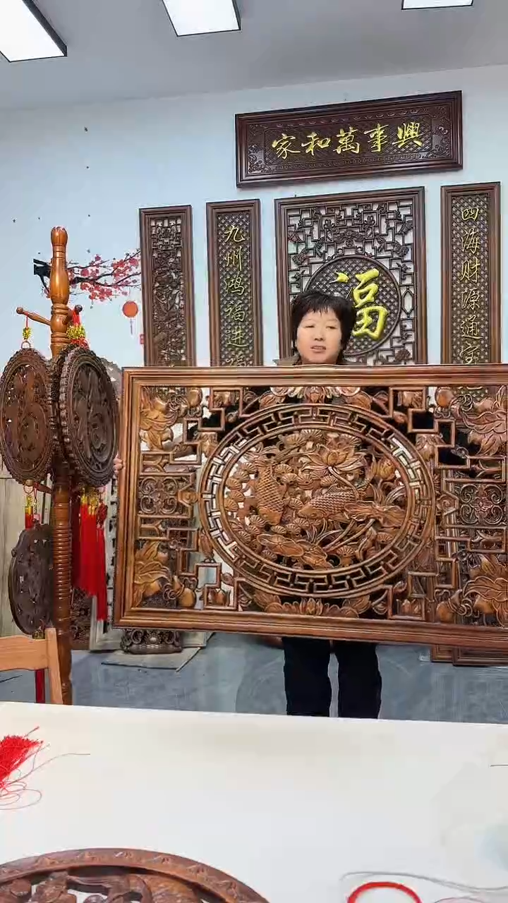 香樟木木雕款宽120cm*高80cm荷花鱼香樟木挂件