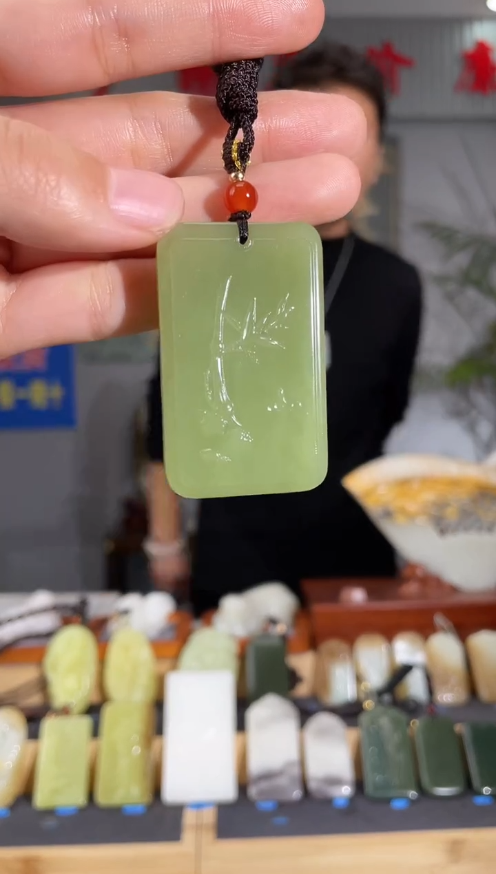 【闪购商品】和田玉颈饰未镶嵌拍一发一 多样性发货