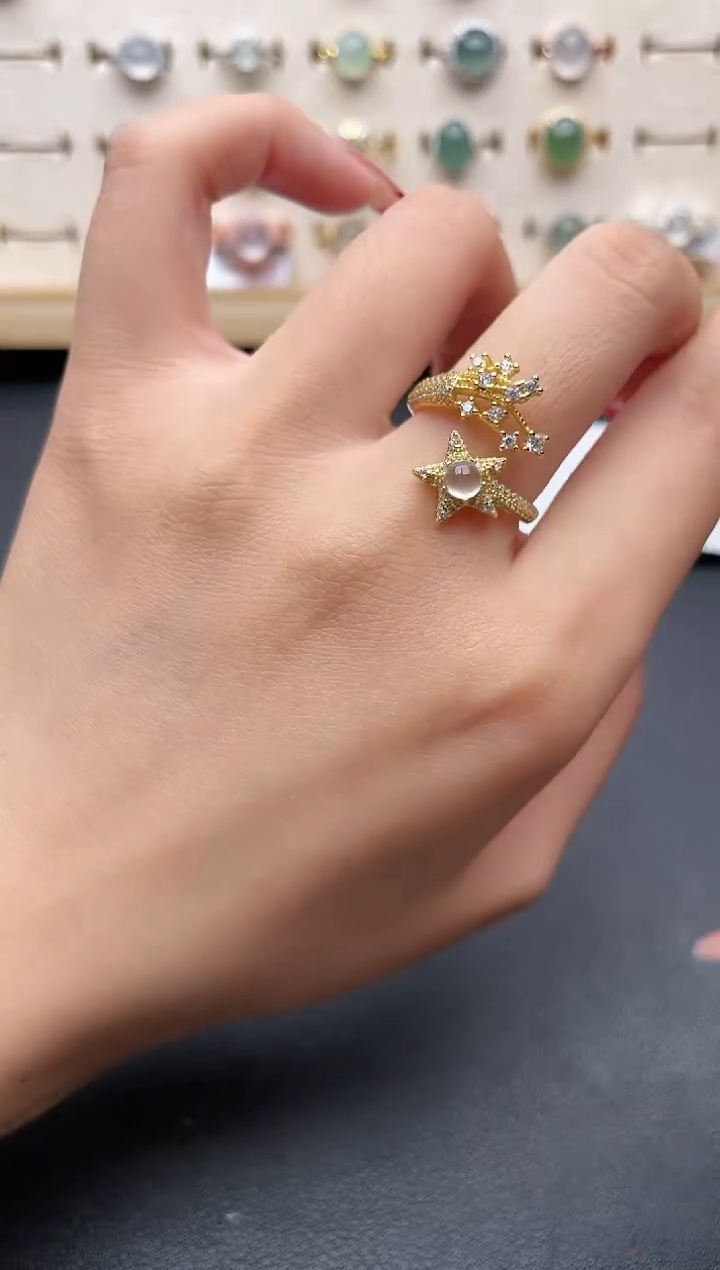 【闪购商品】翡翠戒指银S925镶嵌一物一证一礼盒