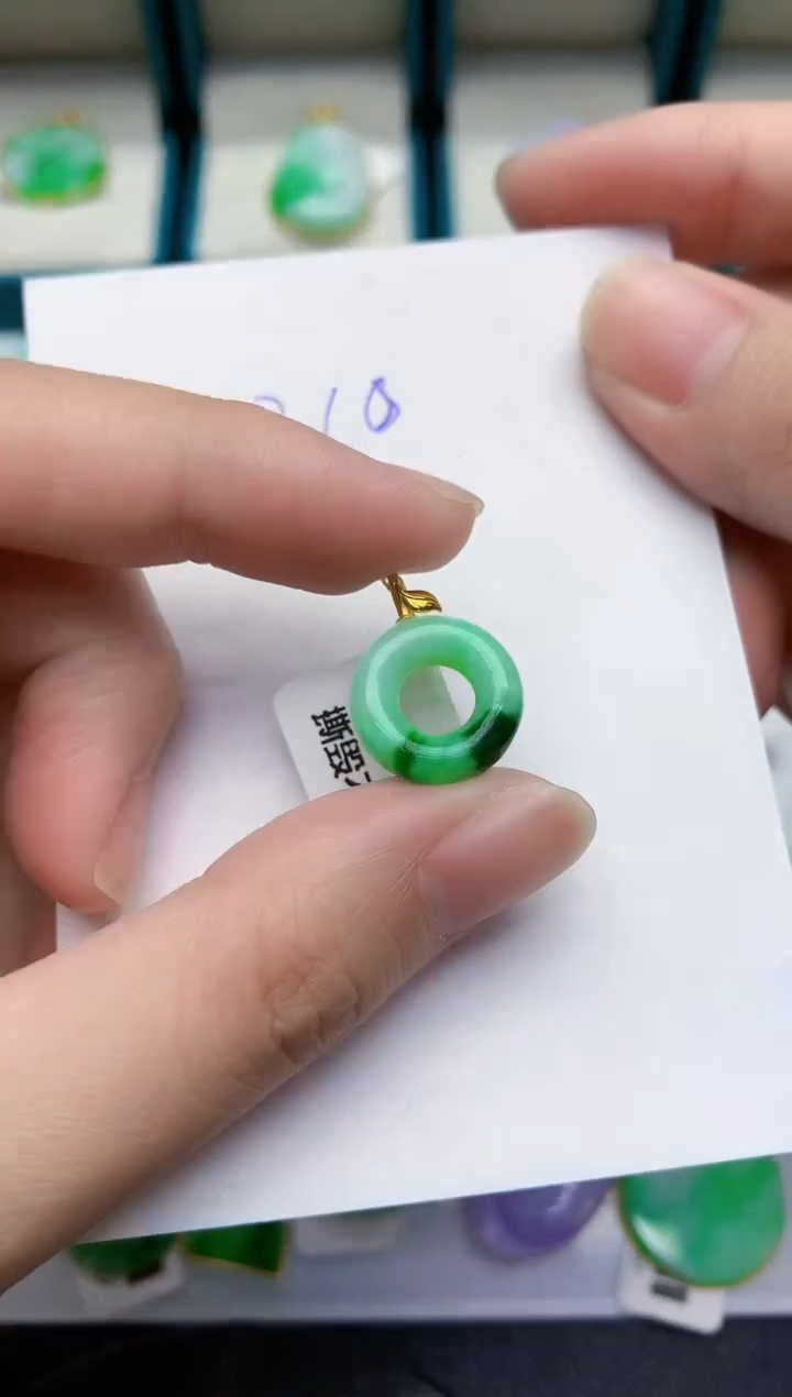 【闪购商品】翡翠颈饰18K金镶嵌0000000000