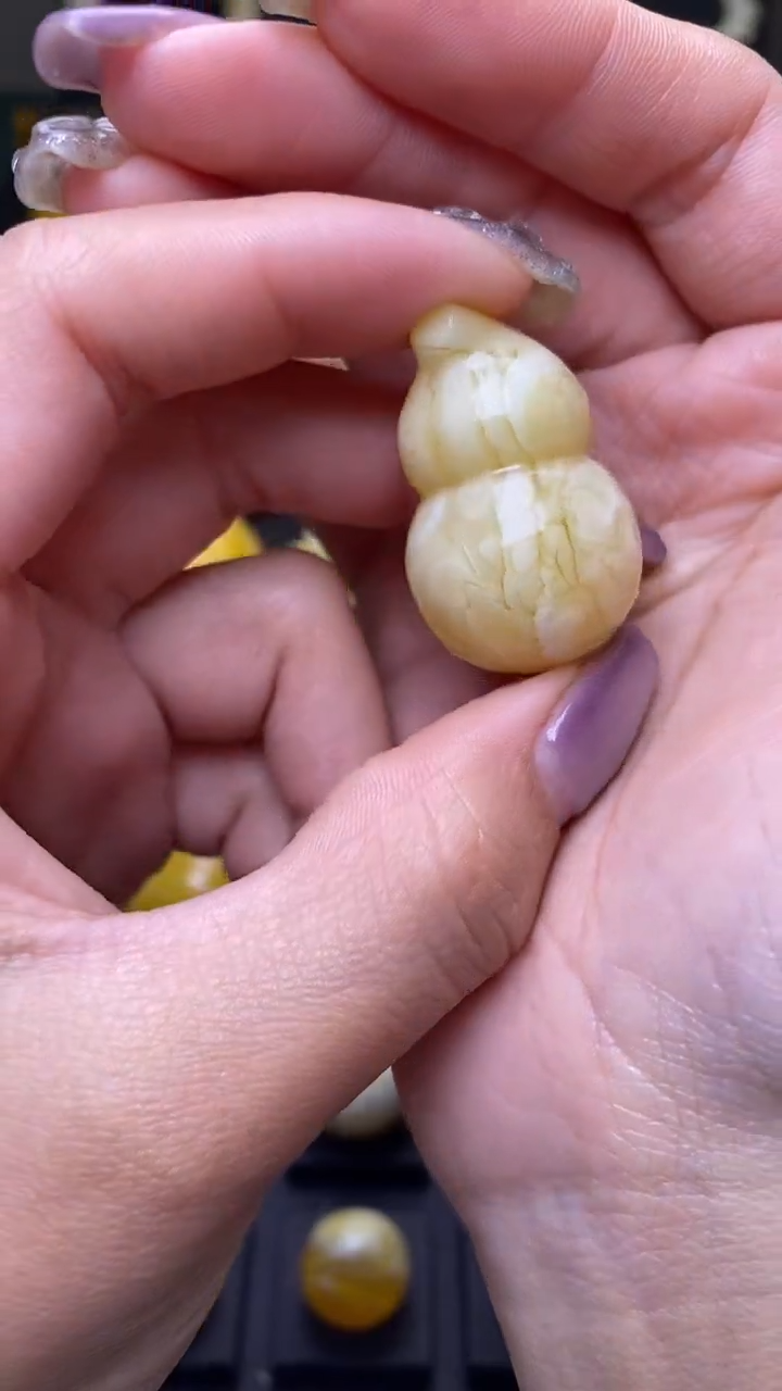 【闪购商品】琥珀裸石未镶嵌葵.103