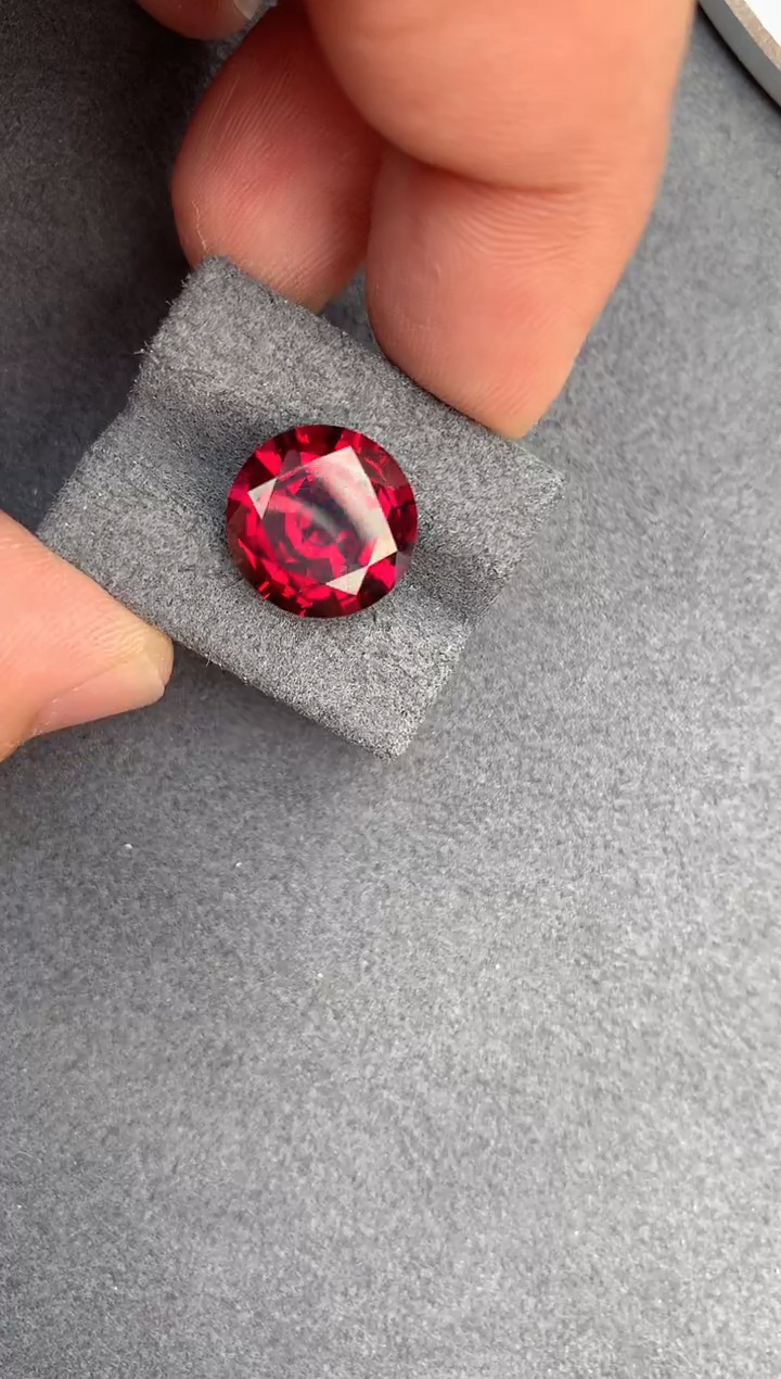 【闪购商品】石榴石裸石未镶嵌9ct镁铝榴石