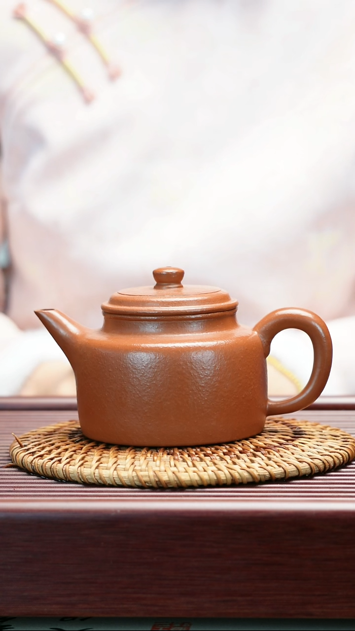茶壶紫砂原矿鱼子朱泥  剑流德钟  260cc