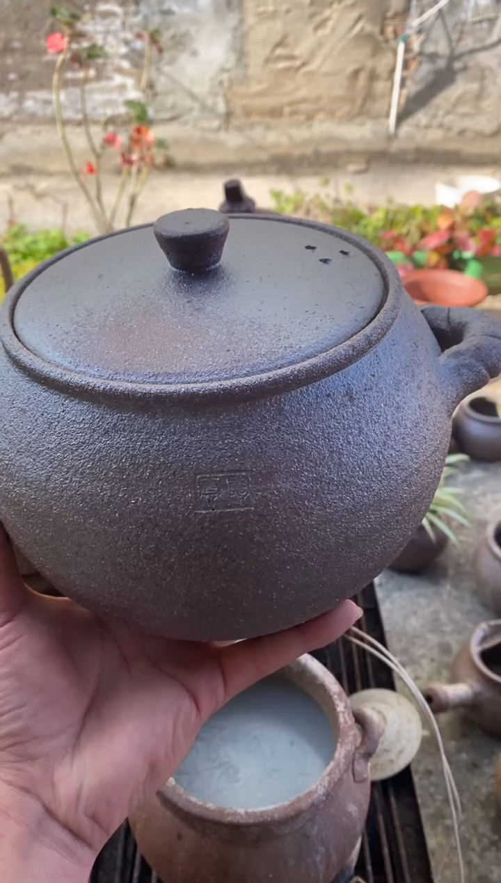 陶土2.5L麻花砂锅