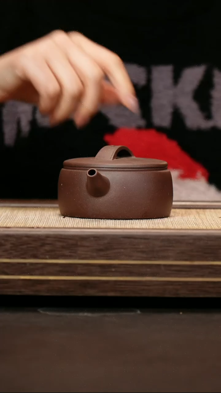 茶壶紫砂深井紫泥 汉瓦180cc·