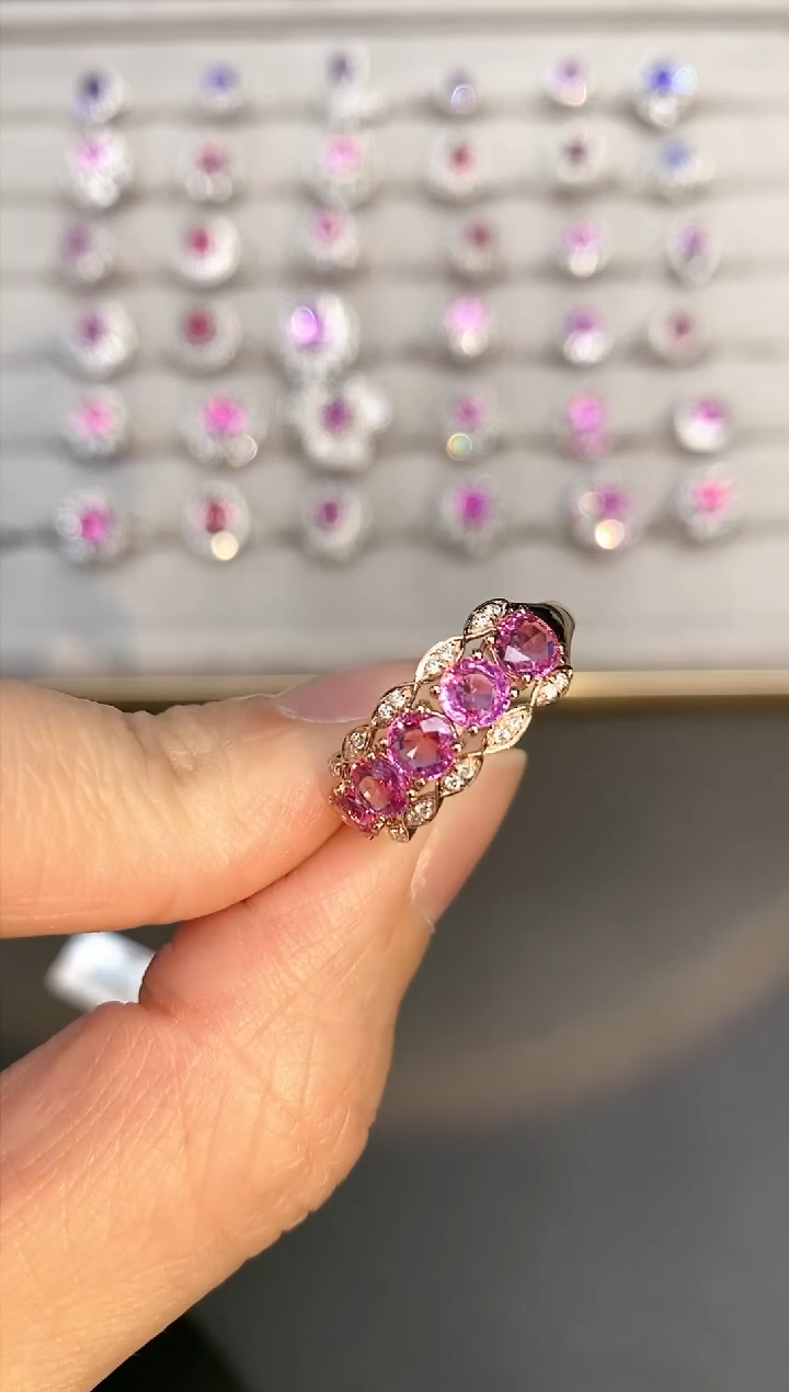 【闪购商品】彩色蓝宝石戒指18K金镶嵌1.89ct/专场专属价