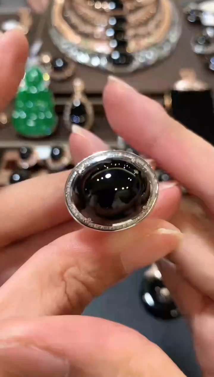 18K金镶嵌戒指翡翠m224  