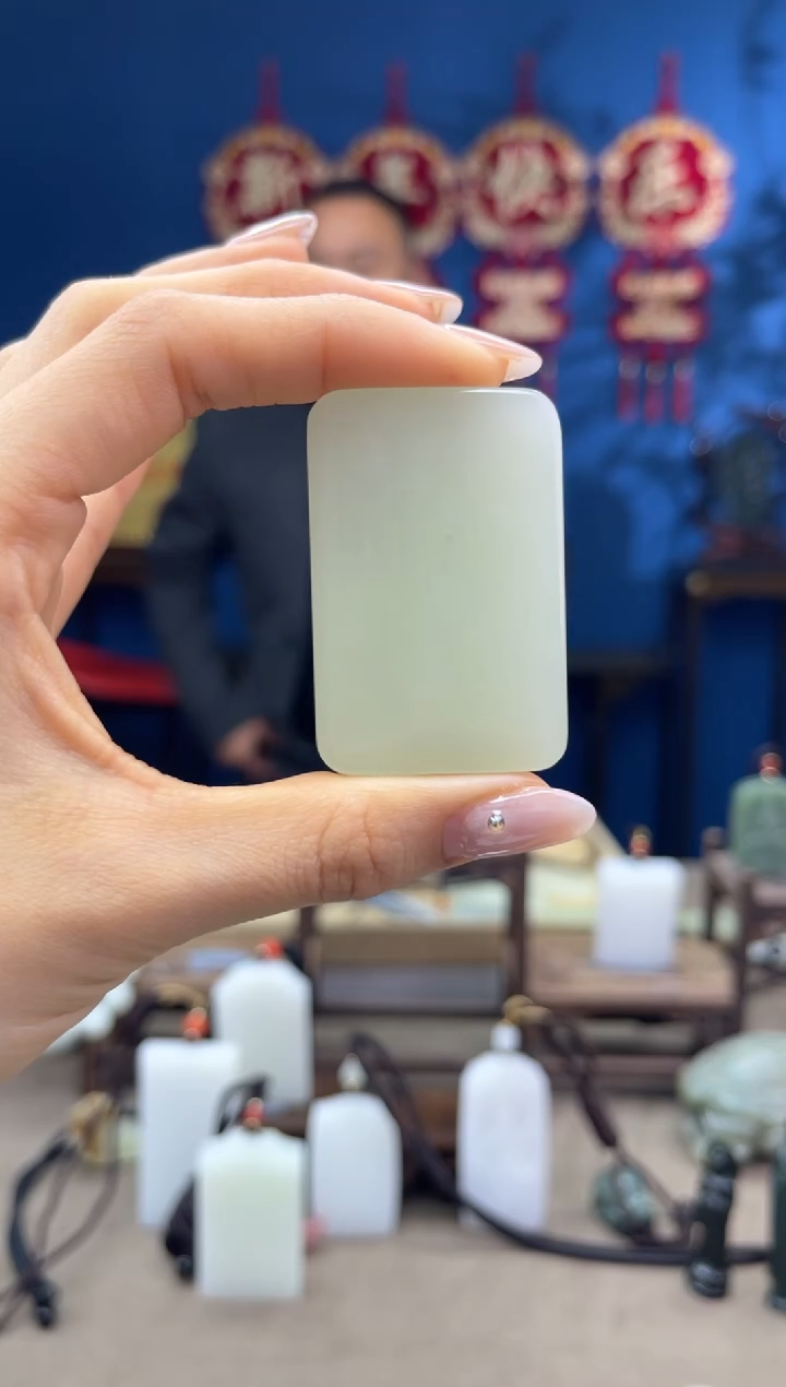 【闪购商品】和田玉颈饰未镶嵌1