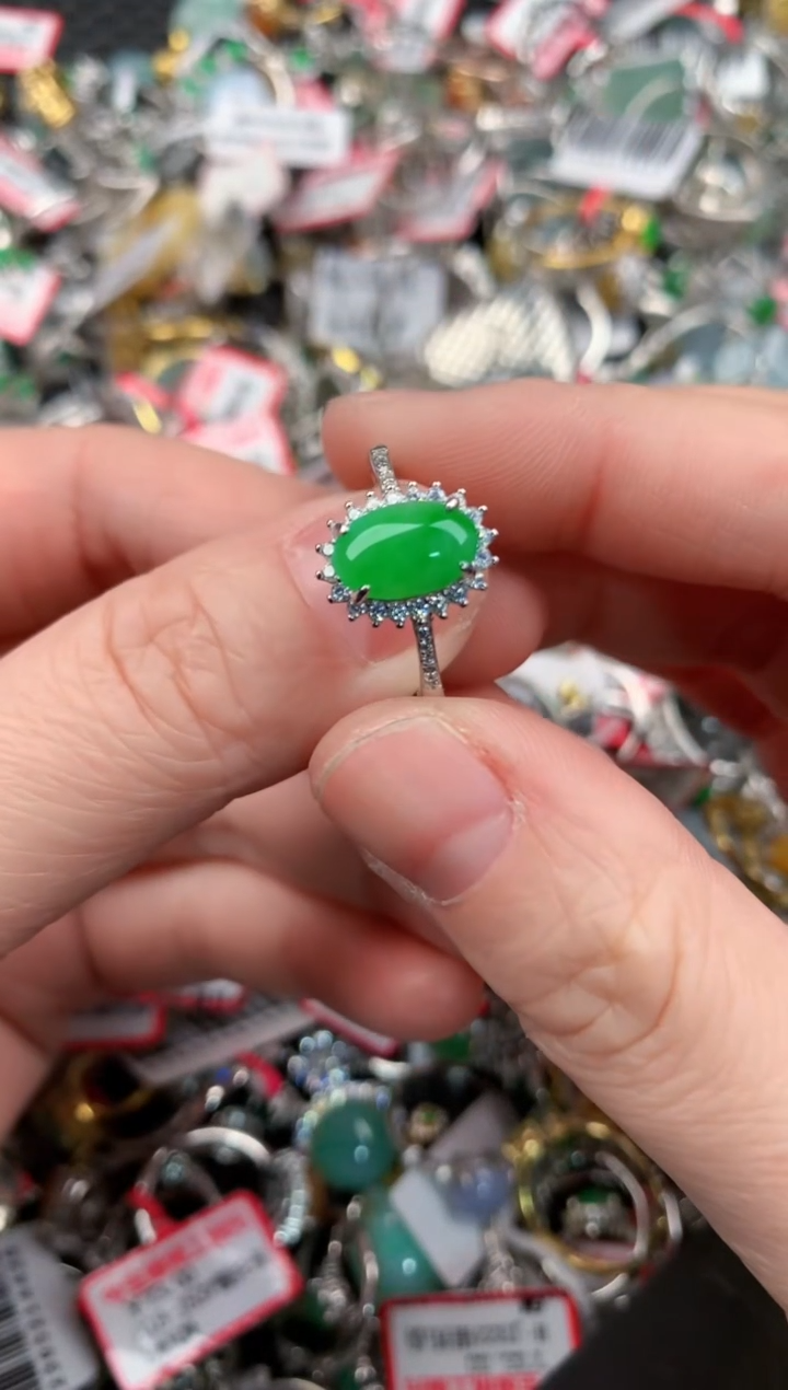 银S925镶嵌戒指翡翠888              7