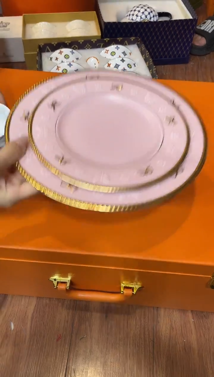 杯鸿辉家品牌瓷器，京东包邮！