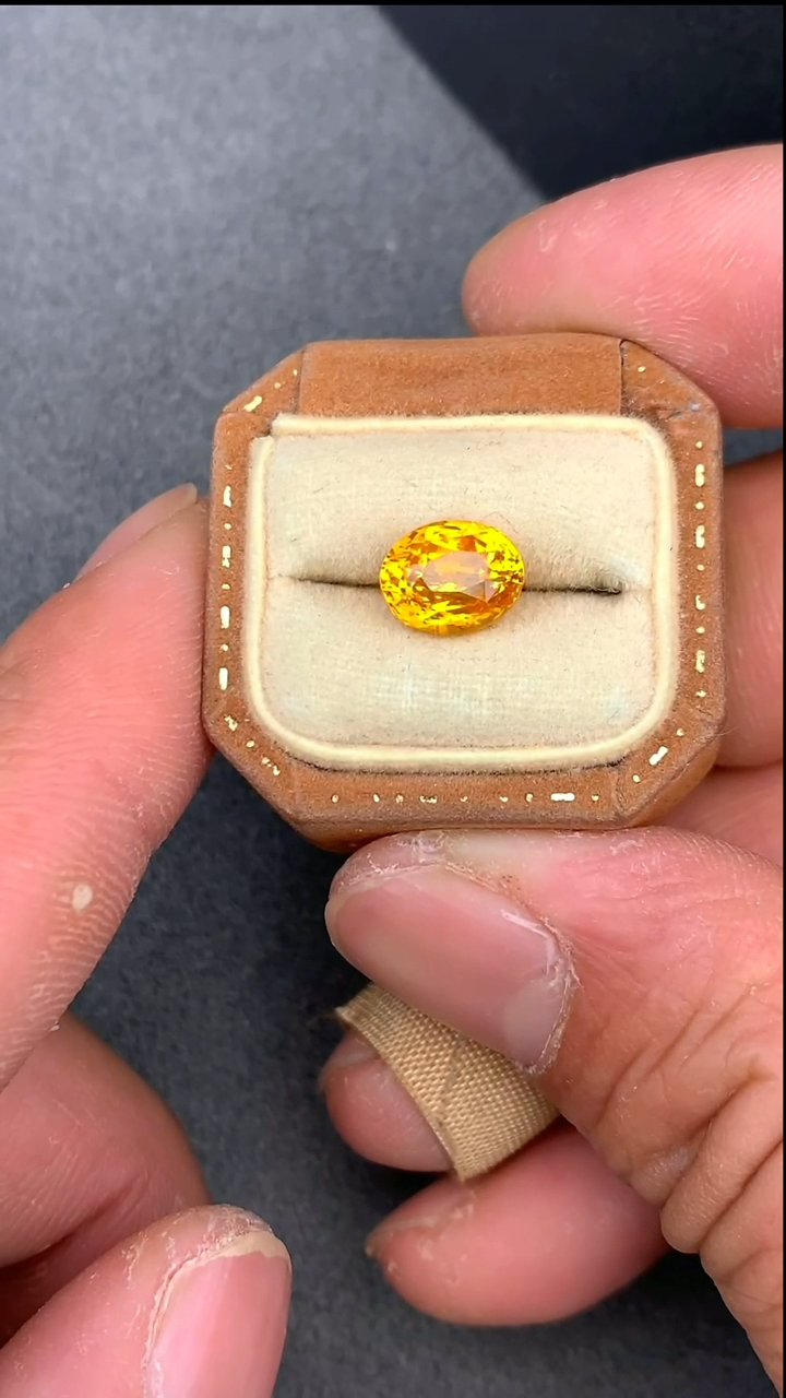 【闪购商品】蓝宝石裸石未镶嵌3.029克拉