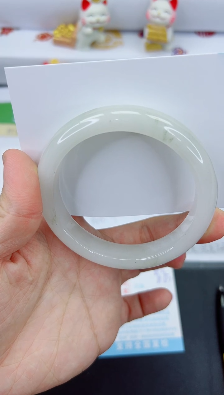 【闪购商品】石英质玉手镯未镶嵌1828-62.2