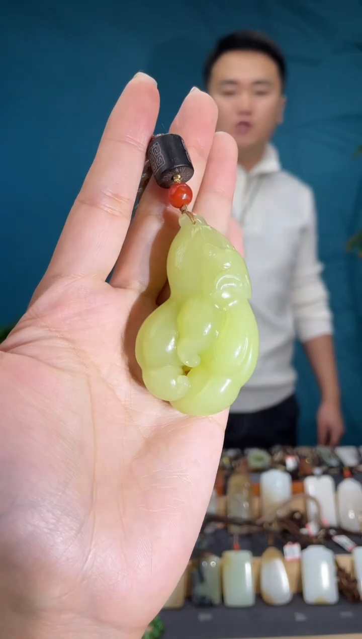 颈饰未镶嵌和田玉1