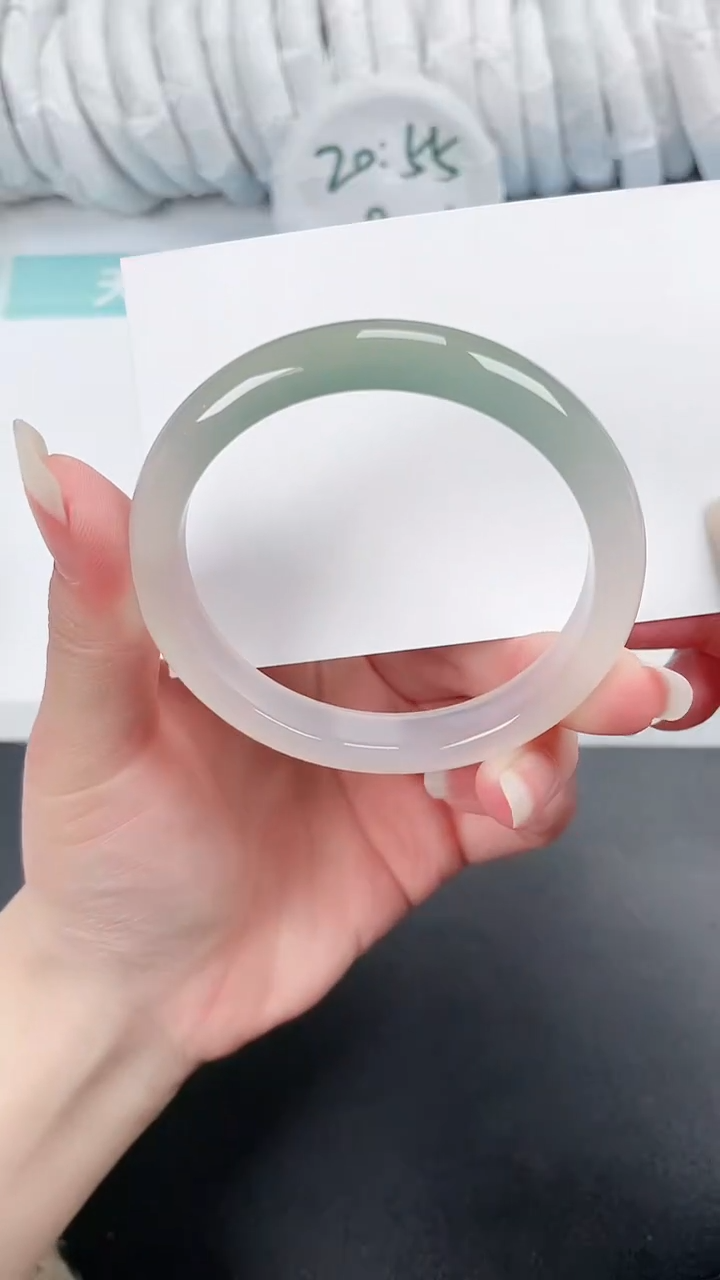 【闪购商品】石英质玉手镯未镶嵌131-56.3