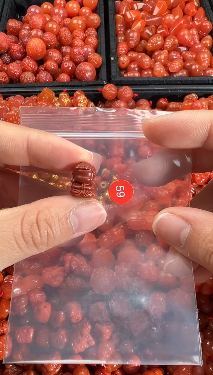 【闪购商品】南红玛瑙颈饰未镶嵌1