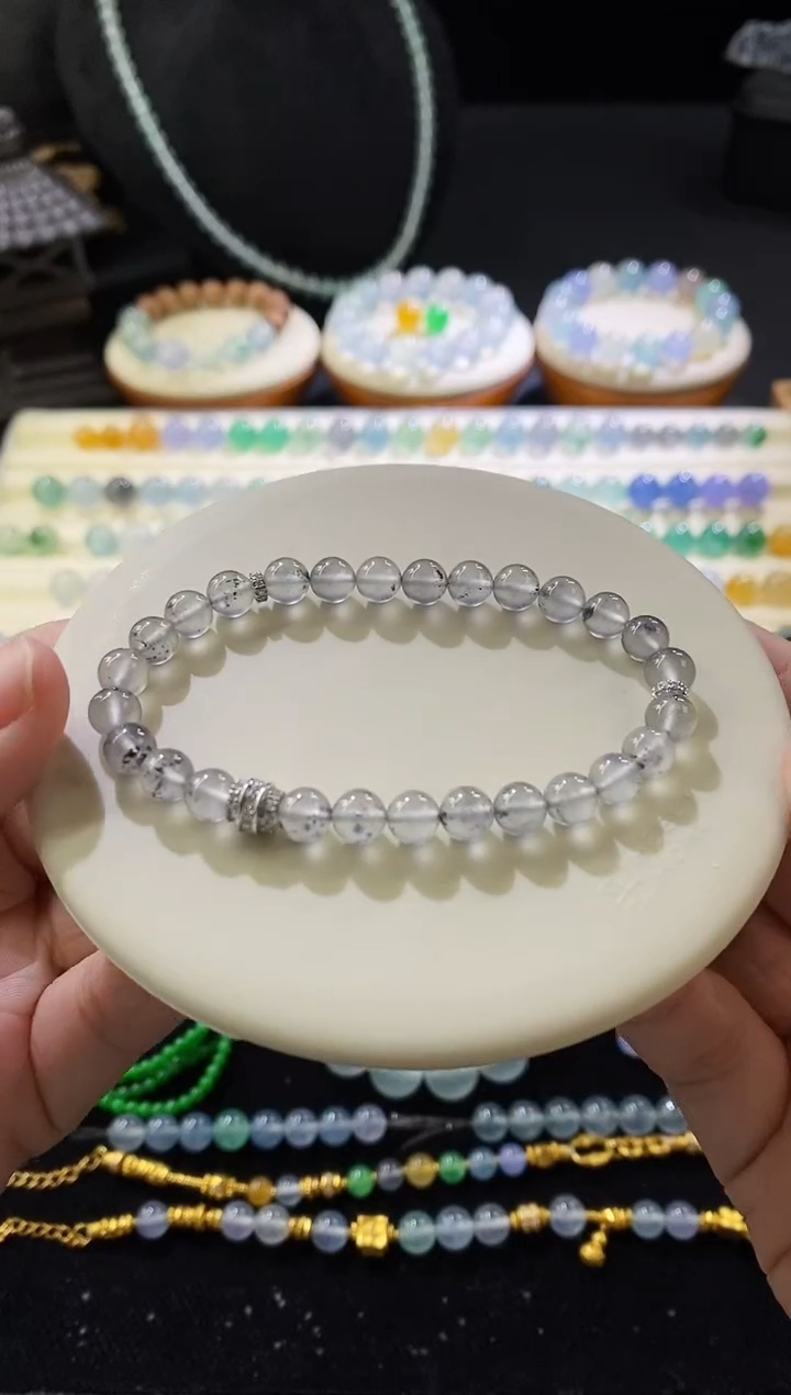 未镶嵌挂件翡翠斯*手串 定金