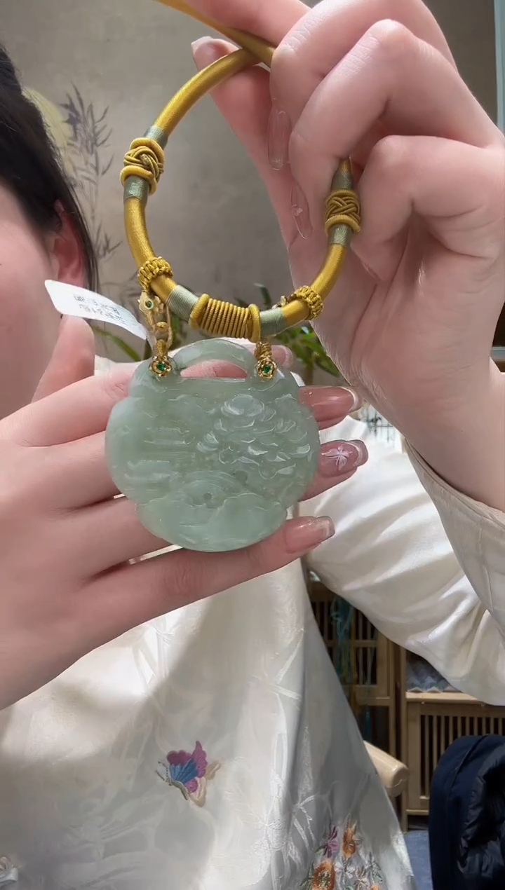 【闪购商品】翡翠颈饰未镶嵌吊坠