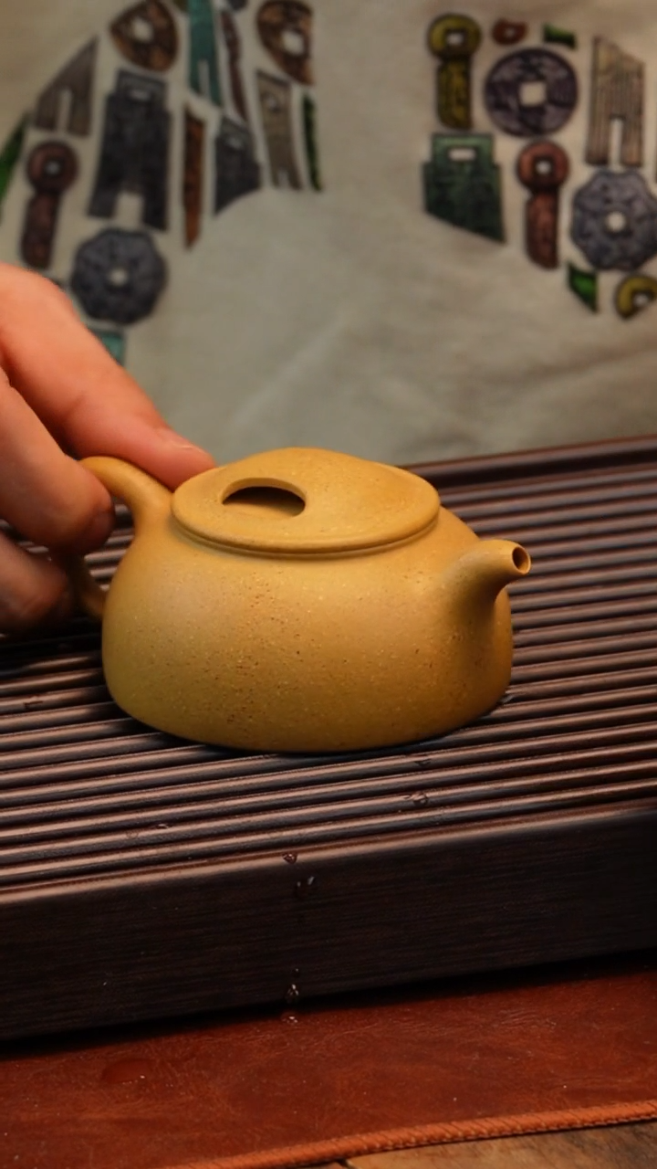 【闪购商品】紫砂茶壶本山段牛盖