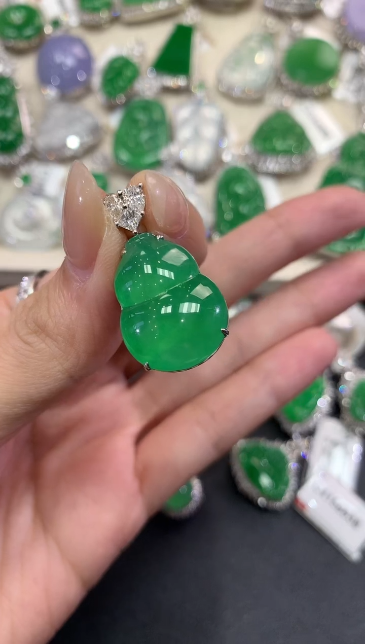 【闪购商品】翡翠吊坠(不含链)18K金镶嵌f1       