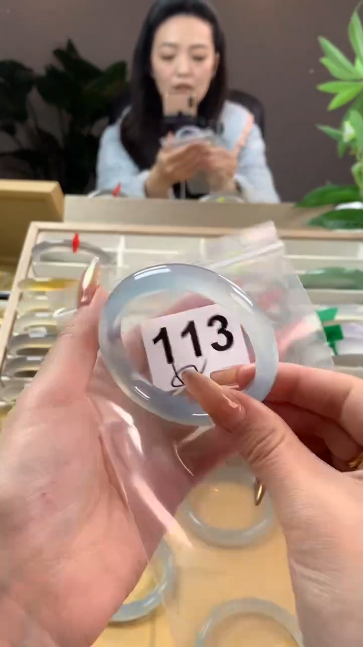 【闪购商品】玛瑙/玉髓手镯未镶嵌113