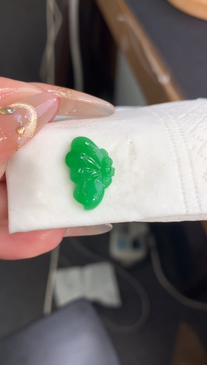 未镶嵌定制翡翠蝴蝶