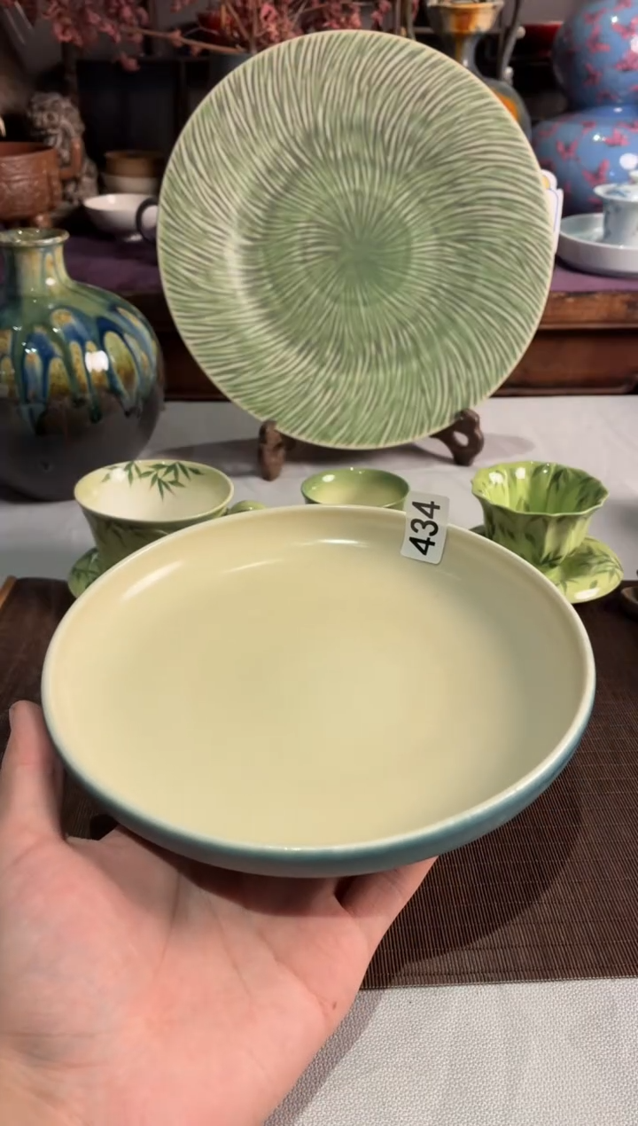 餐具幸**?434 外青内乳黄立边盘1个  
