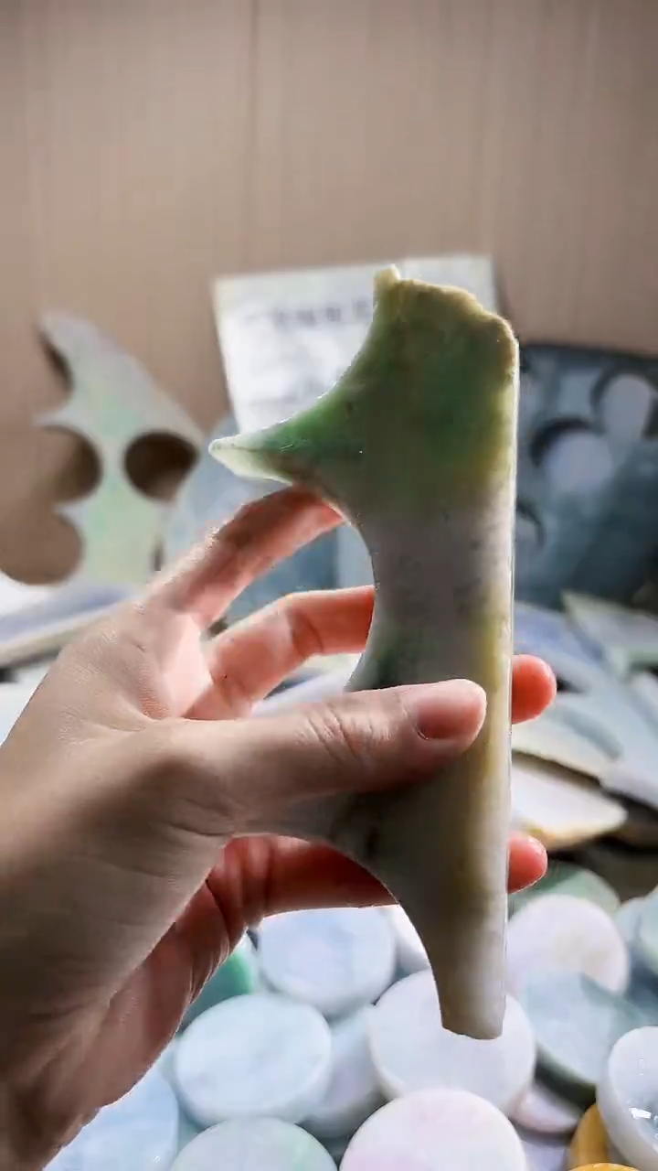 翡翠未镶嵌颈饰翡翠A货 温谭848