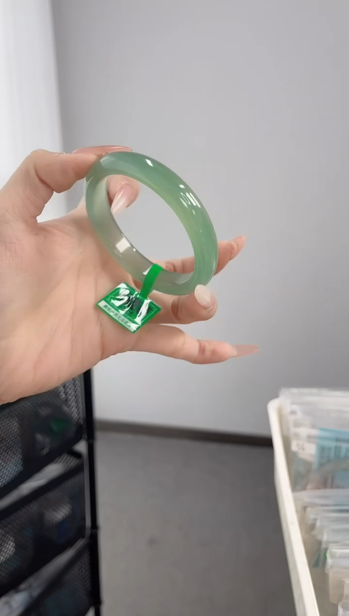 【闪购商品】玛瑙/玉髓手镯未镶嵌55-56圈