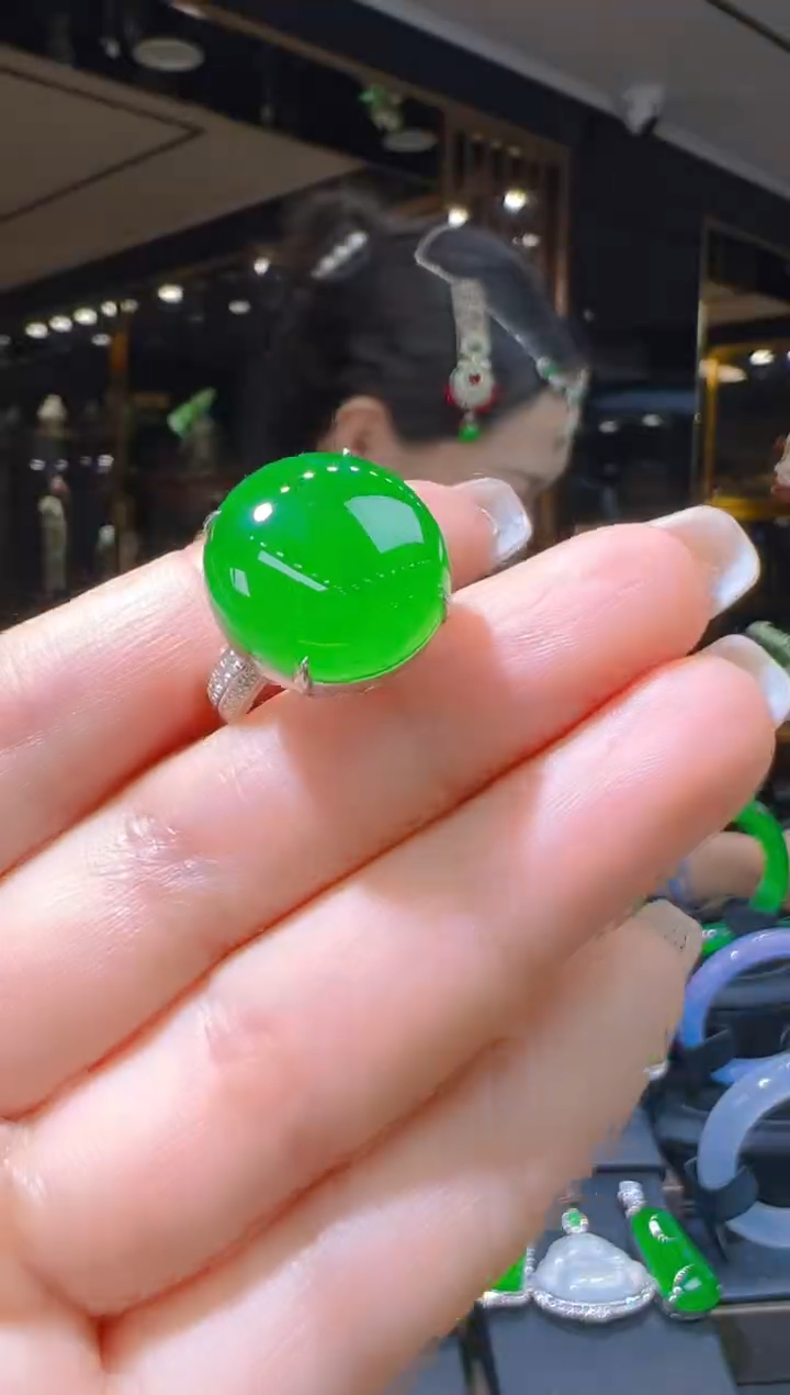 【闪购商品】翡翠戒指18K金镶嵌011       