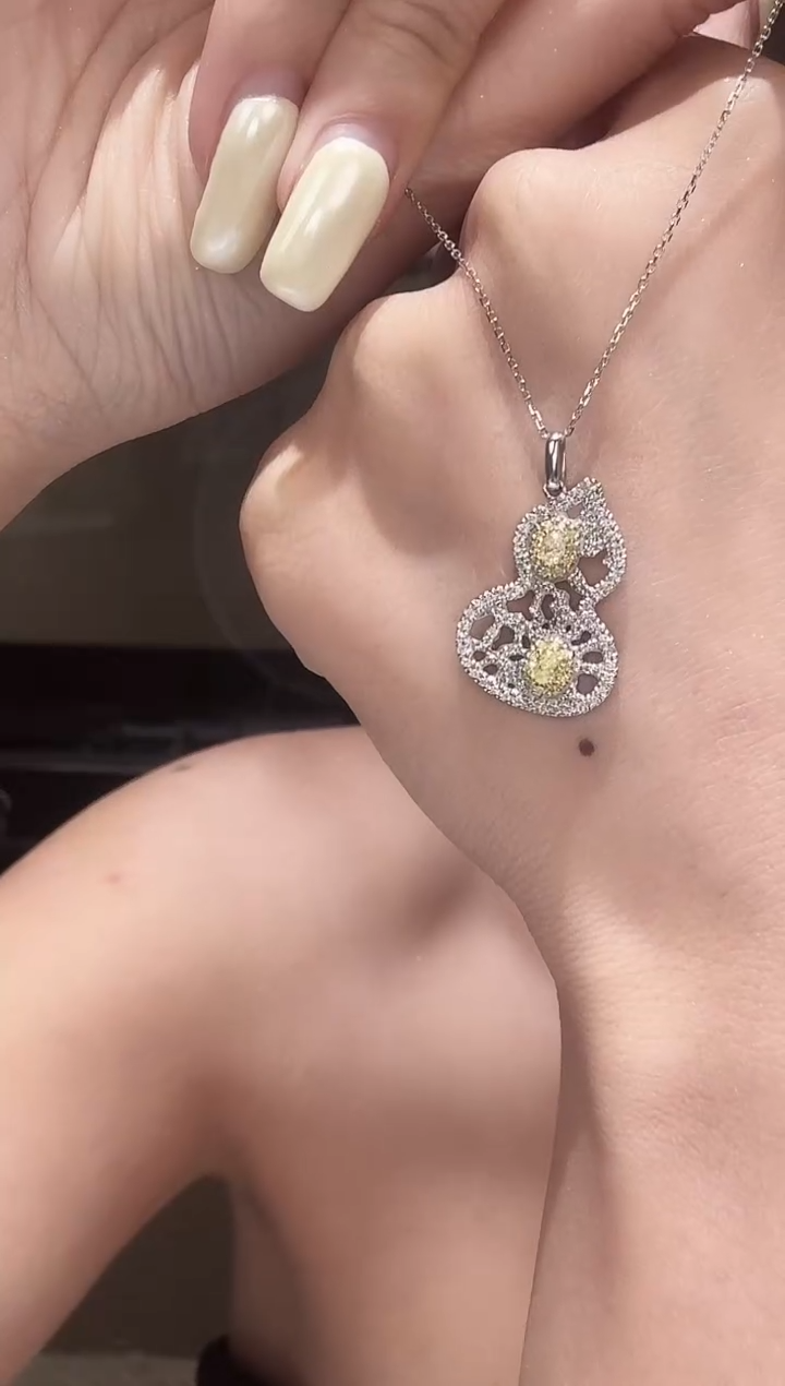 铂Pt950镶嵌吊坠钻石黄钻葫芦吊坠