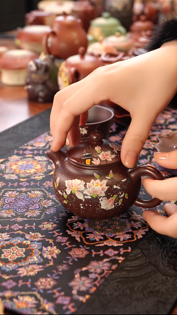 茶壶紫砂紫泥玉兰莲子壶