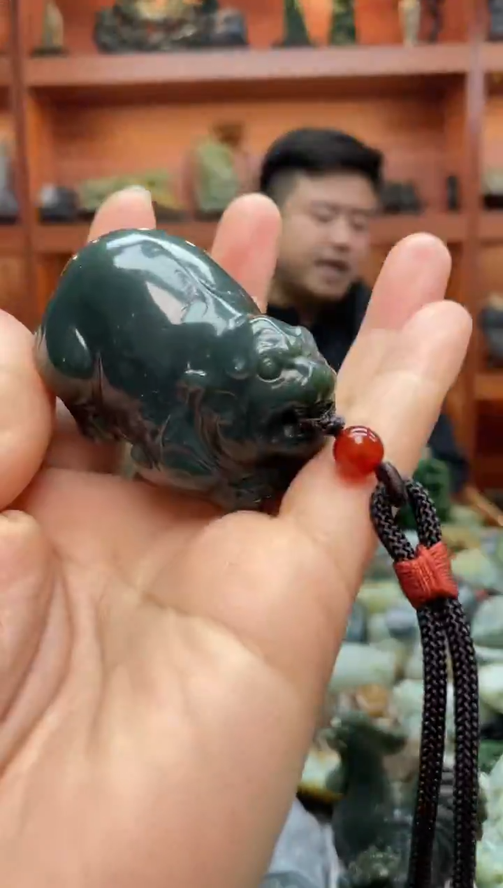 未镶嵌和田玉把件1