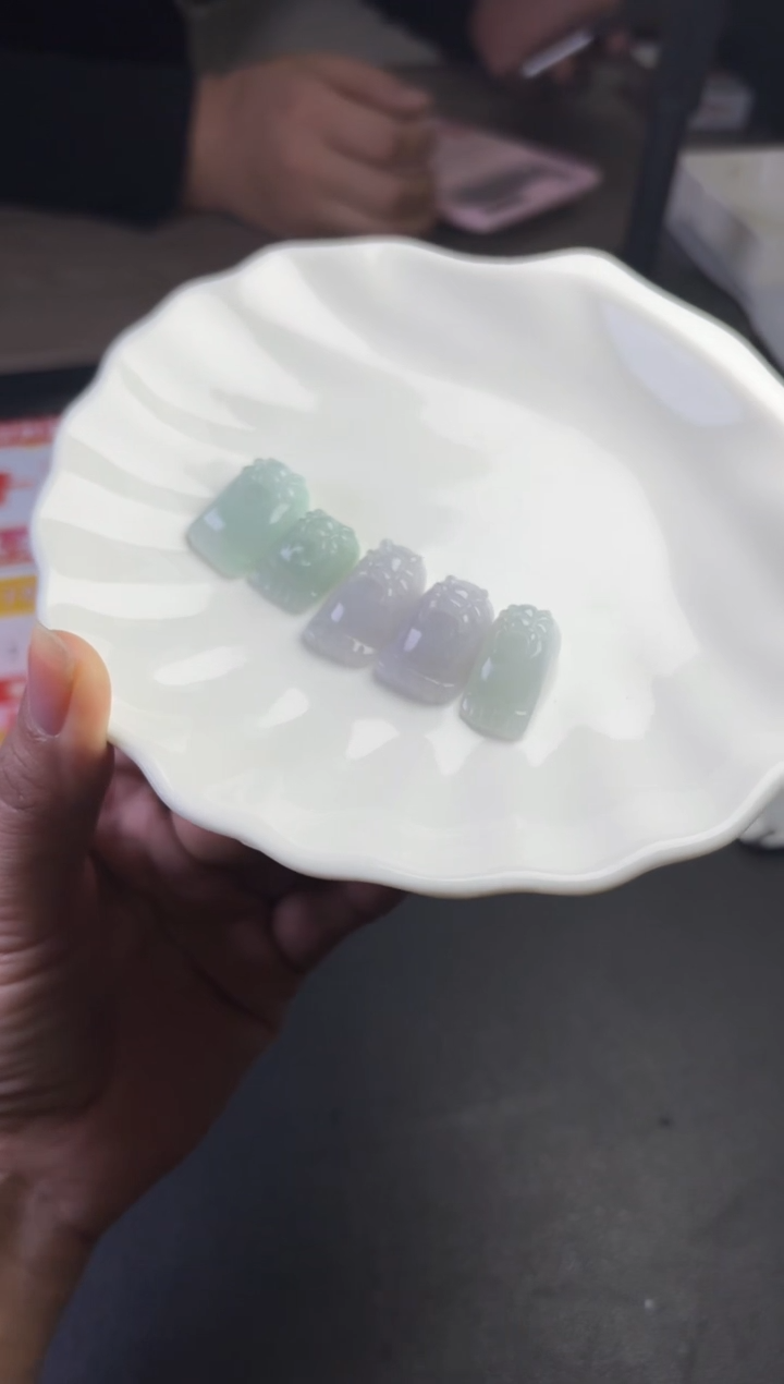 【闪购商品】翡翠挂件未镶嵌多样性发一件