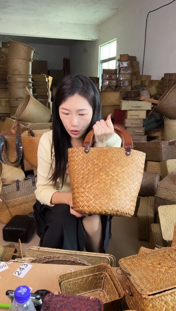 草编草编包/草编收纳盒带瑕疵