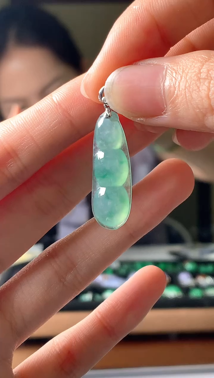 翡翠18K金镶嵌吊坠(赠链)吊坠