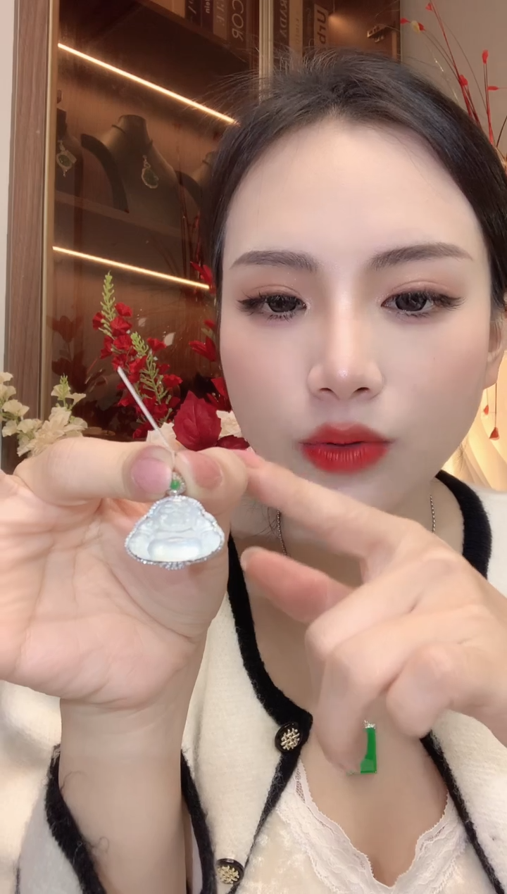 【闪购商品】翡翠吊坠(不含链)18K金镶嵌A33