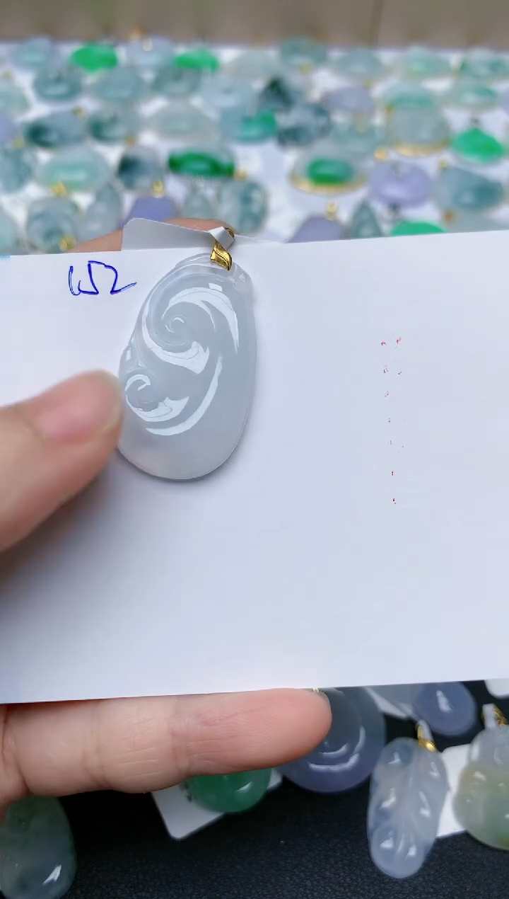 【闪购商品】翡翠颈饰18K金镶嵌天然翡翠A货    