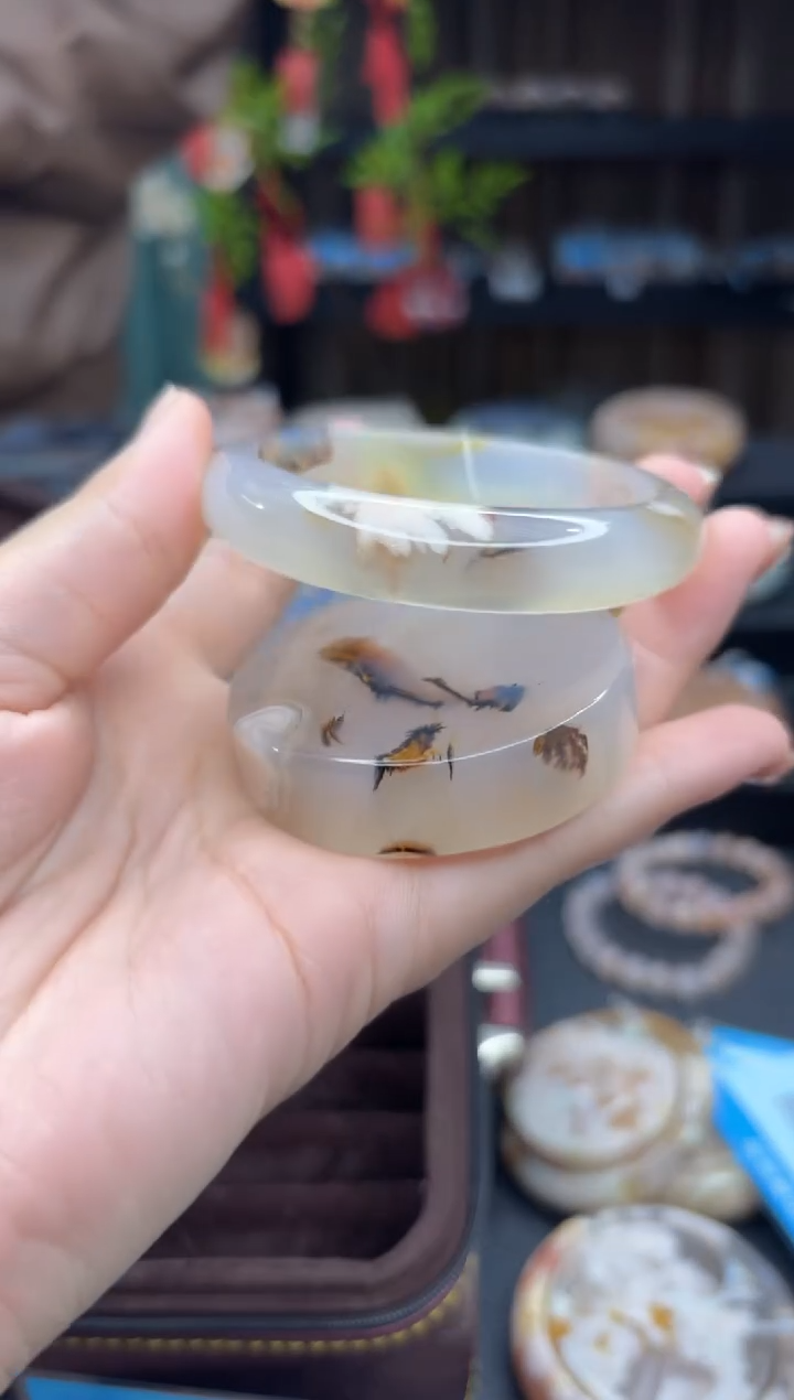【闪购商品】石英质玉手镯未镶嵌583（54圈赠送镯心）