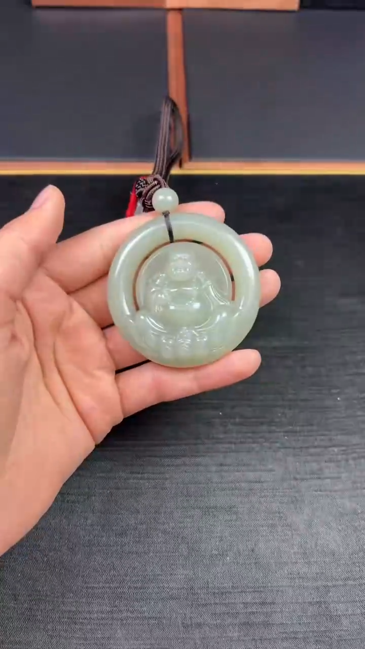 【闪购商品】和田玉把件未镶嵌且末微色差近矿