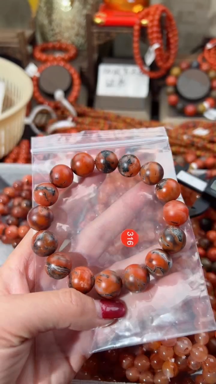 【闪购商品】南红玛瑙手串未镶嵌14+